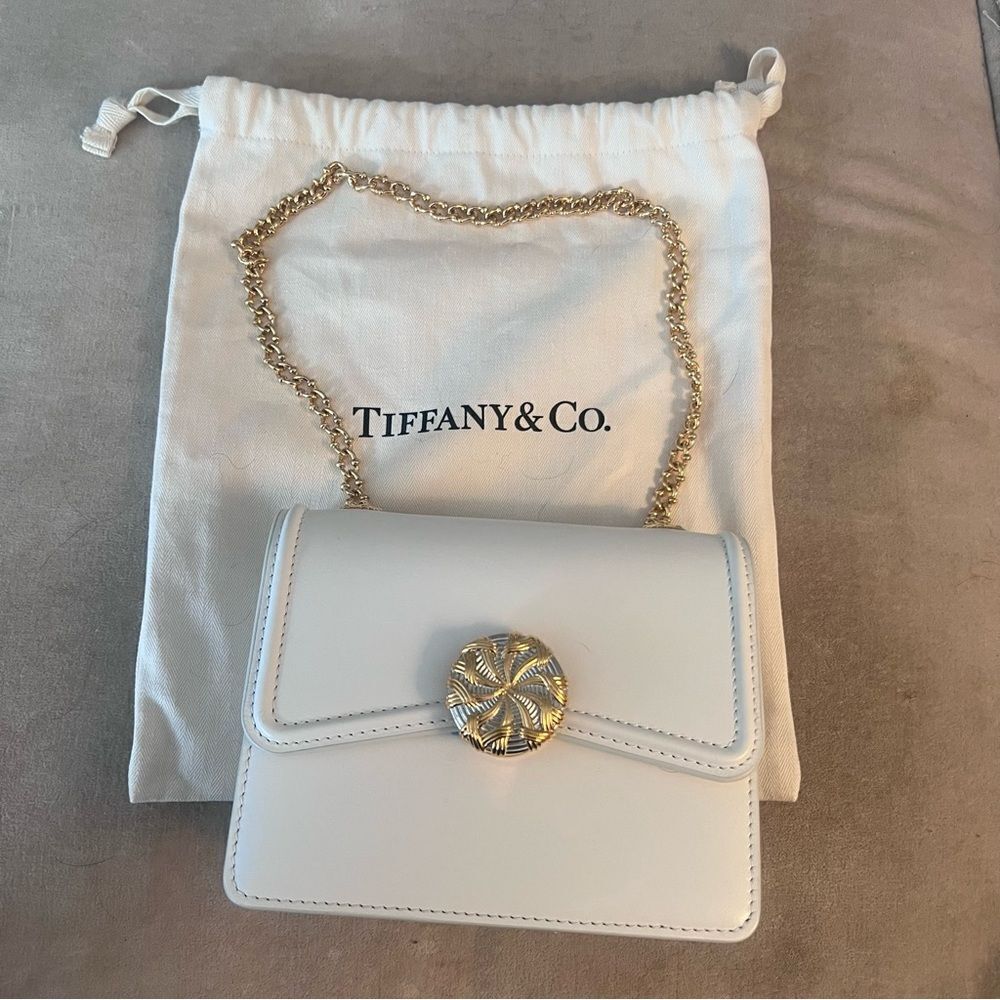 Tiffany & Co. Schlumberger®
Small Ribbons Shoulder Bag in White Leather - New